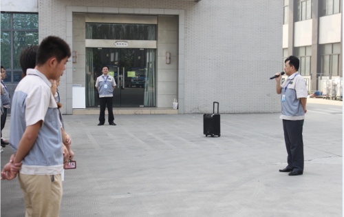 彩晶事业部起劲响应招呼，，，，，，，，召开全事业部“清静活动月”发动大会