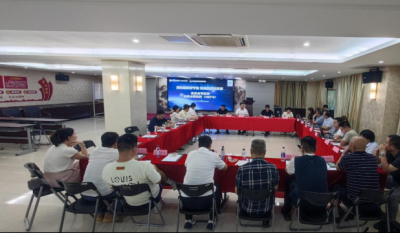 直达效劳行千里，，，，，，，理性投资进万家——“我是股东”零距离走进合肥万利